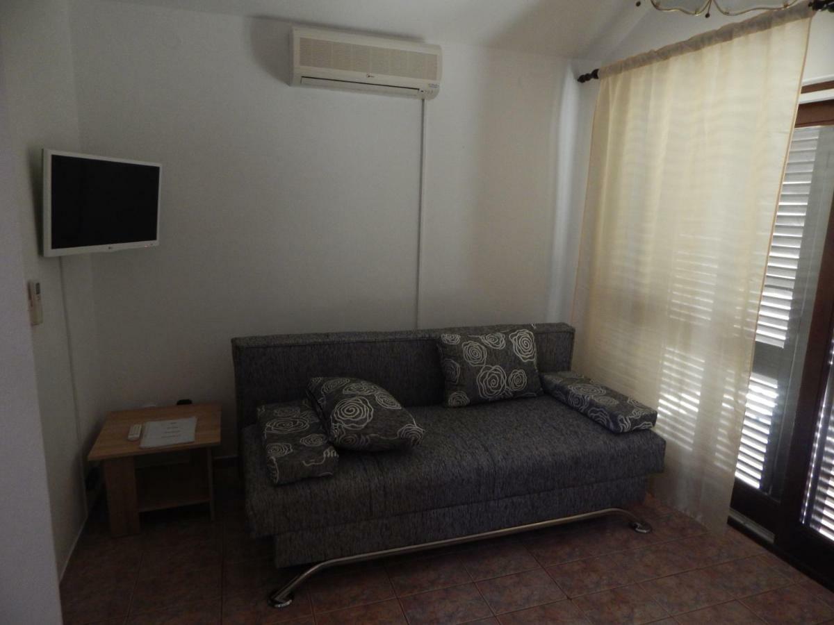 Apartman Duje เพทรอซาเน ภายนอก รูปภาพ